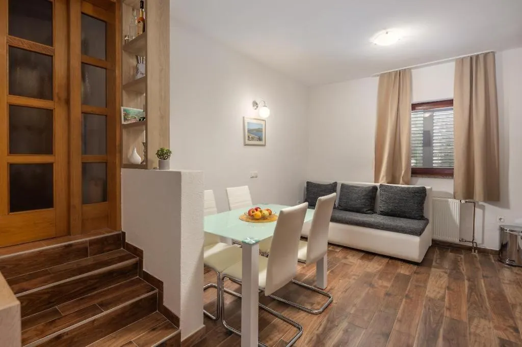Hablando Apartments-70M From The Sea Pridraga 0*,